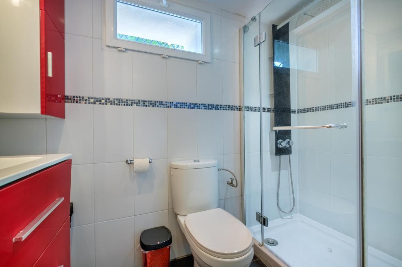 Bas De Villa, Piscine, 3 Etoiles Saint-Paul-de-Vence Kültér fotó